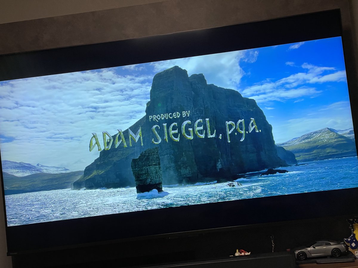 六連星スバル tweet media