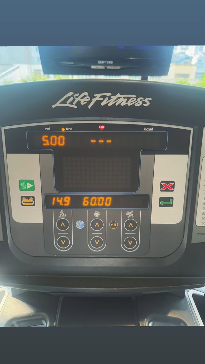 ๐๐ซ๐๐ง๐๐๐จ๐ซ๐๐๐๐ tweet media