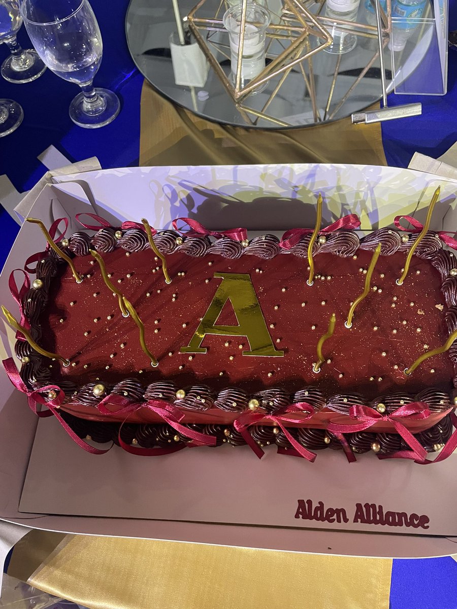 aldenalliance's tweet photo. Post bday cake from our humble team. We 💙 you. 

#AldenRichards
#ATeam https://t.co/UXQIbhnOyN