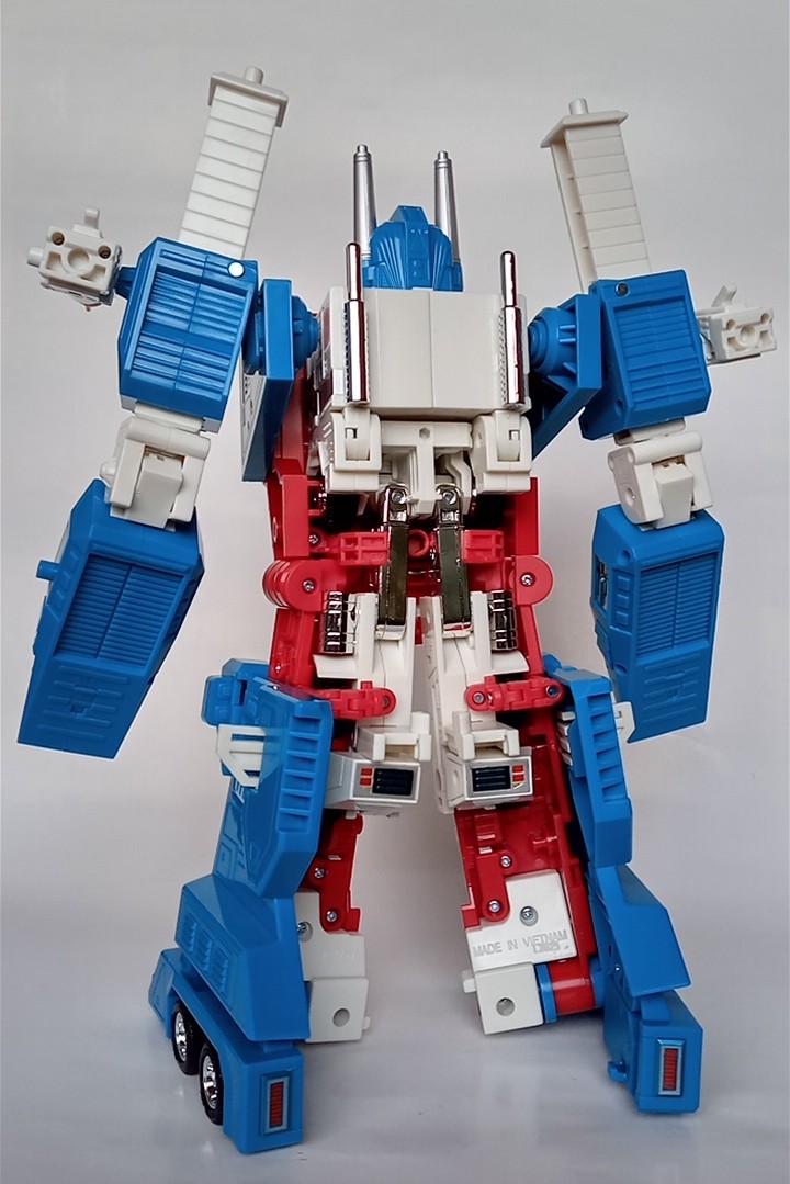 土方えつお tweet media