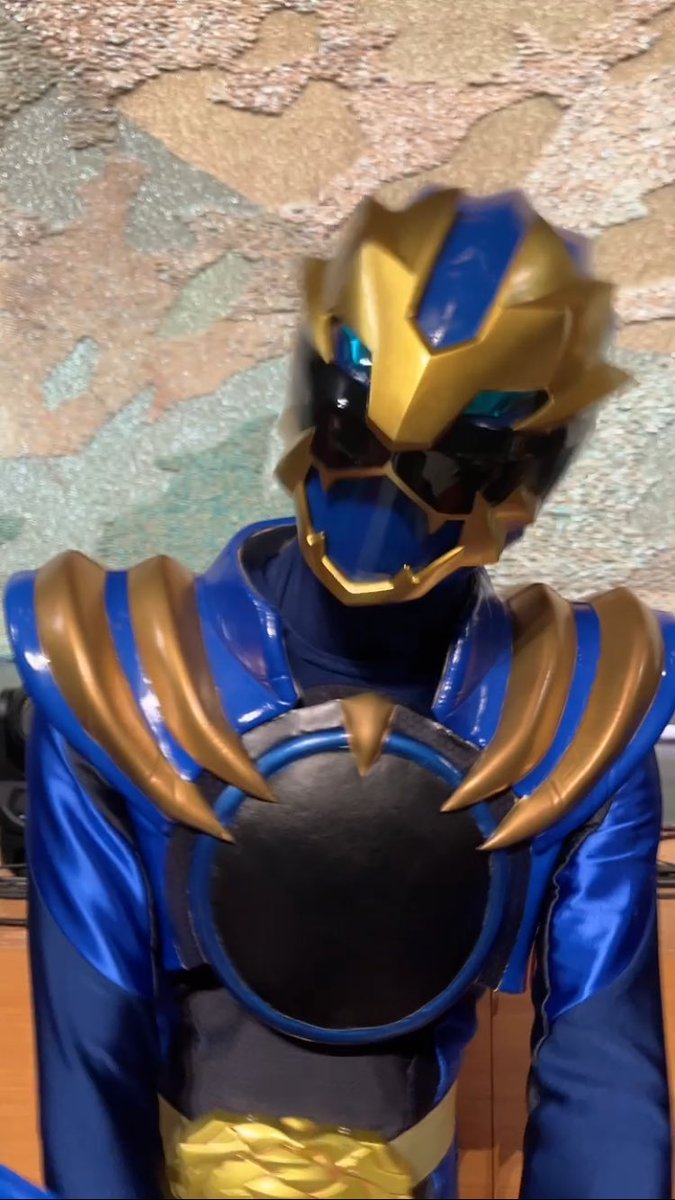 どうしてレオンさんはハイタッチのたった数秒でこんなにも最高のファンサを叩き出してくださるのですか……