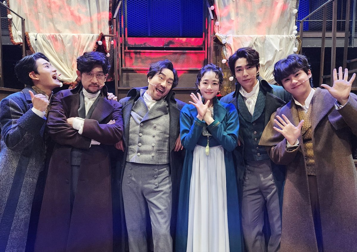 뮤지컬 조커 tweet media