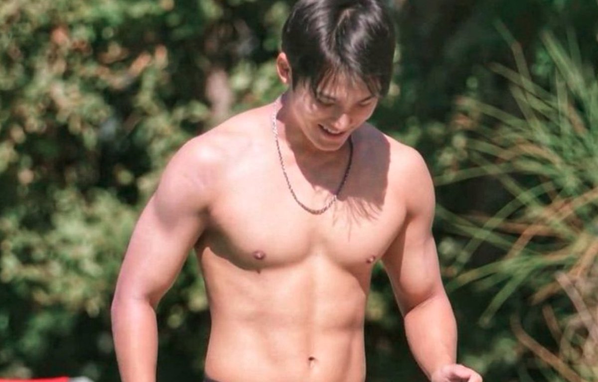 About Music tweet media