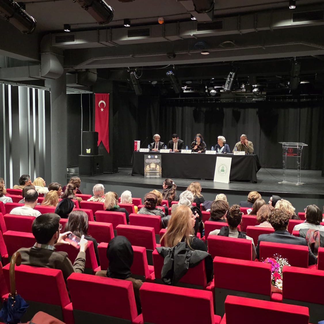 UNESCO Somut Olmayan Kültürel Mirasın Korunması Sözleşmesi’ne taraf oluşumuzun 20. yılı kapsamında düzenlenen etkinlikler devam ediyor.

Bu kapsamda; Uluslararası Mevlana Vakfı tarafından düzenlenen “Tasavvuf Kültürünü Korumada Sivil Toplum Kuruluşlarının Rolü” başlıklı panel,