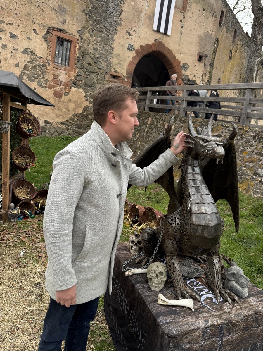 невротизированная демшиза tweet media