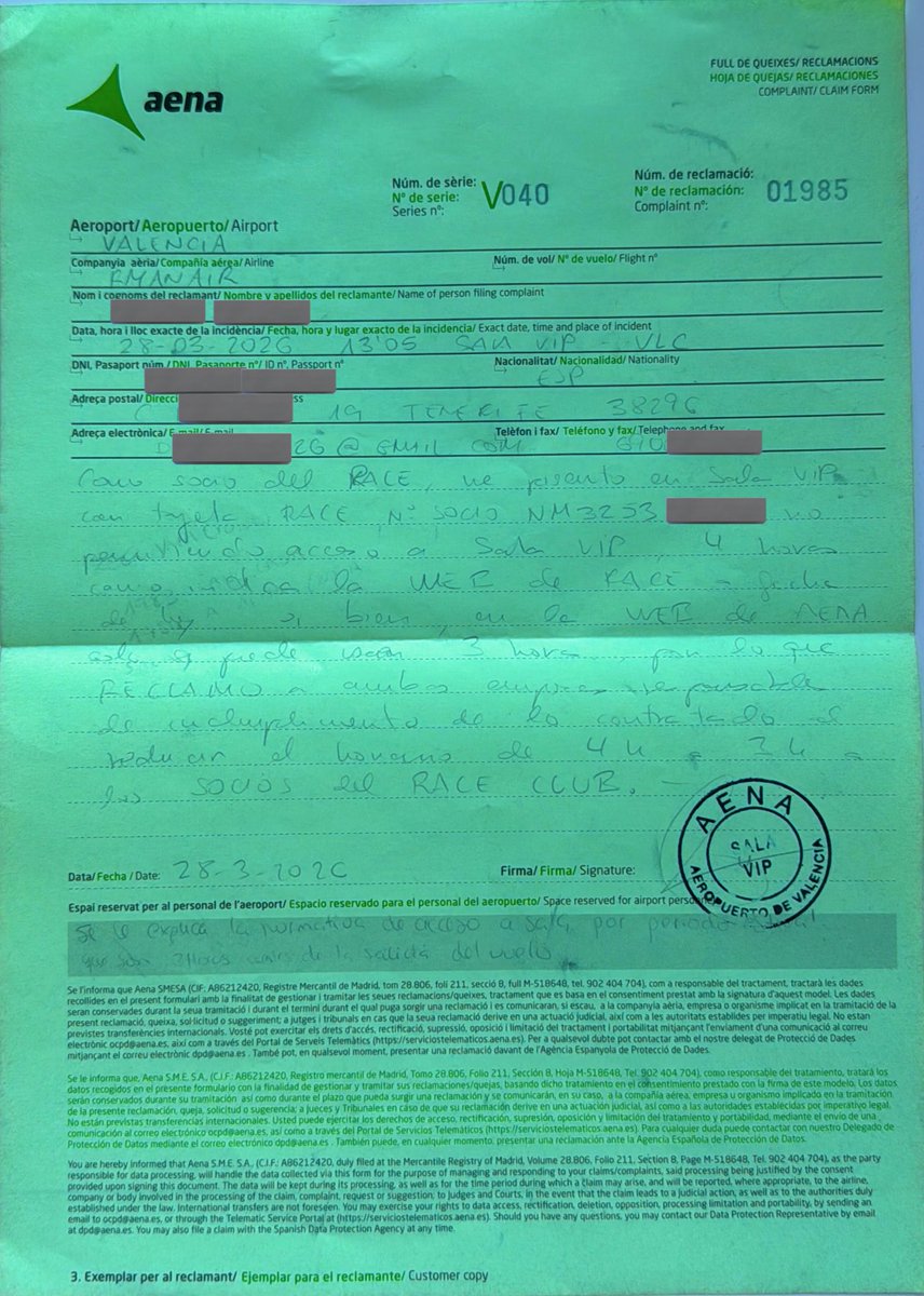 Atención a esta discrepancia del servicio de Salas VIP de <a href="/aena/">Aena</a> para los Socios (Unlimited) del <a href="/RACE_es/">RACE - Real Automóvil Club de España</a> 
Pasan de 4h a 3h sin avisar a los Socios en Semana Santa. 
Te prometen en el contrato 4h y te dan restricciones sorpresa.
*He puesto reclamación por escrito. 

/ <a href="/consumogob/">Secretaría General de Consumo y Juego</a>