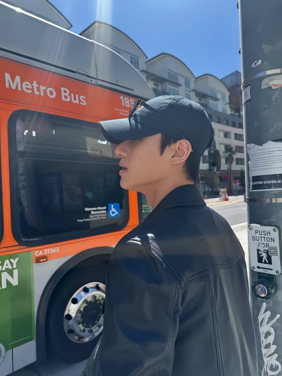 𝗆𝖺𝗑 – 쿠르츠. tweet media