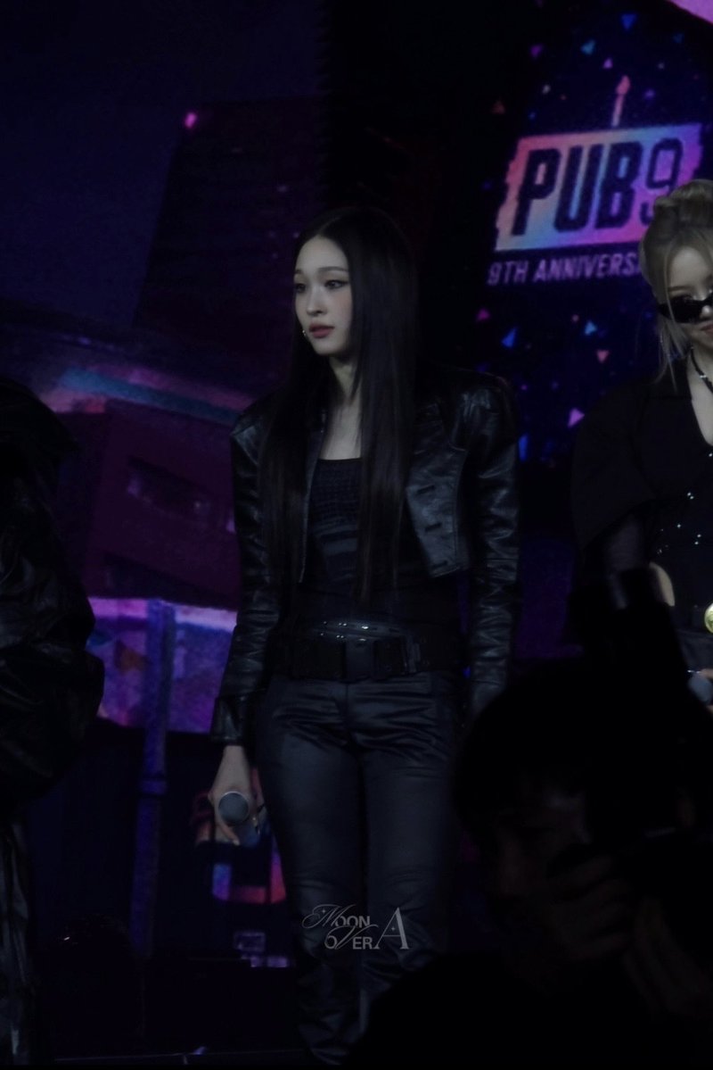 문오버 tweet media