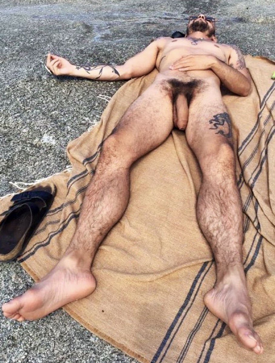 durbs2019's tweet photo. @dilf2050 @filmsdasilva Beautiful #treasuretrail #happytrail #plesierspoor #TrilhaDaFelicidade #UmbigoPeludo #OmbligoPeludo https://t.co/Ebyu4BsCKK