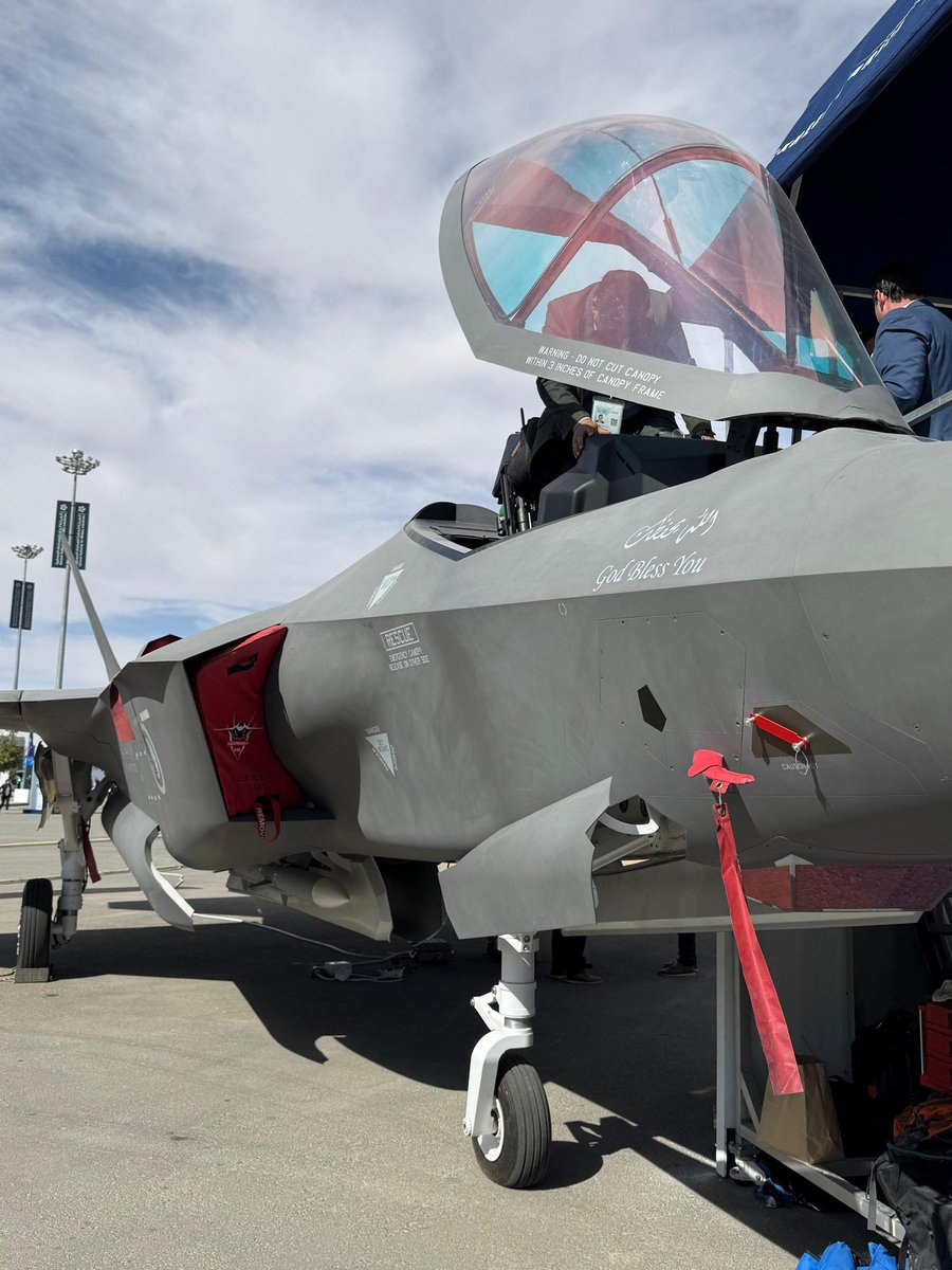 المرشدة الأعلى للوطنجيه tweet media