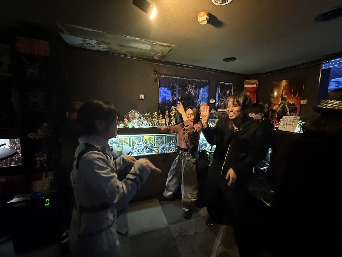 蓬莱人形 tweet media