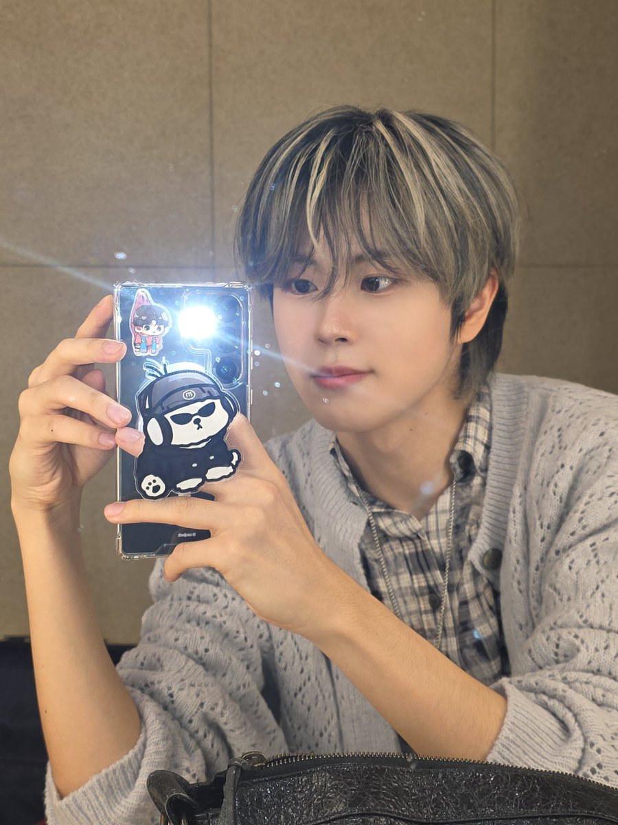 🪞📸 

#MINSEOK #민석 #DIGNITY #디그니티 #SLIPSHOT #POINT_BLANK