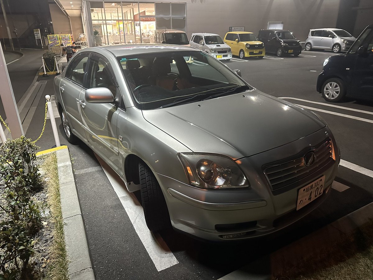 5U61Y4M4 tweet media