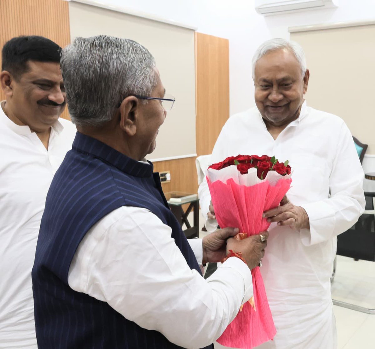 Nitish Kumar tweet media