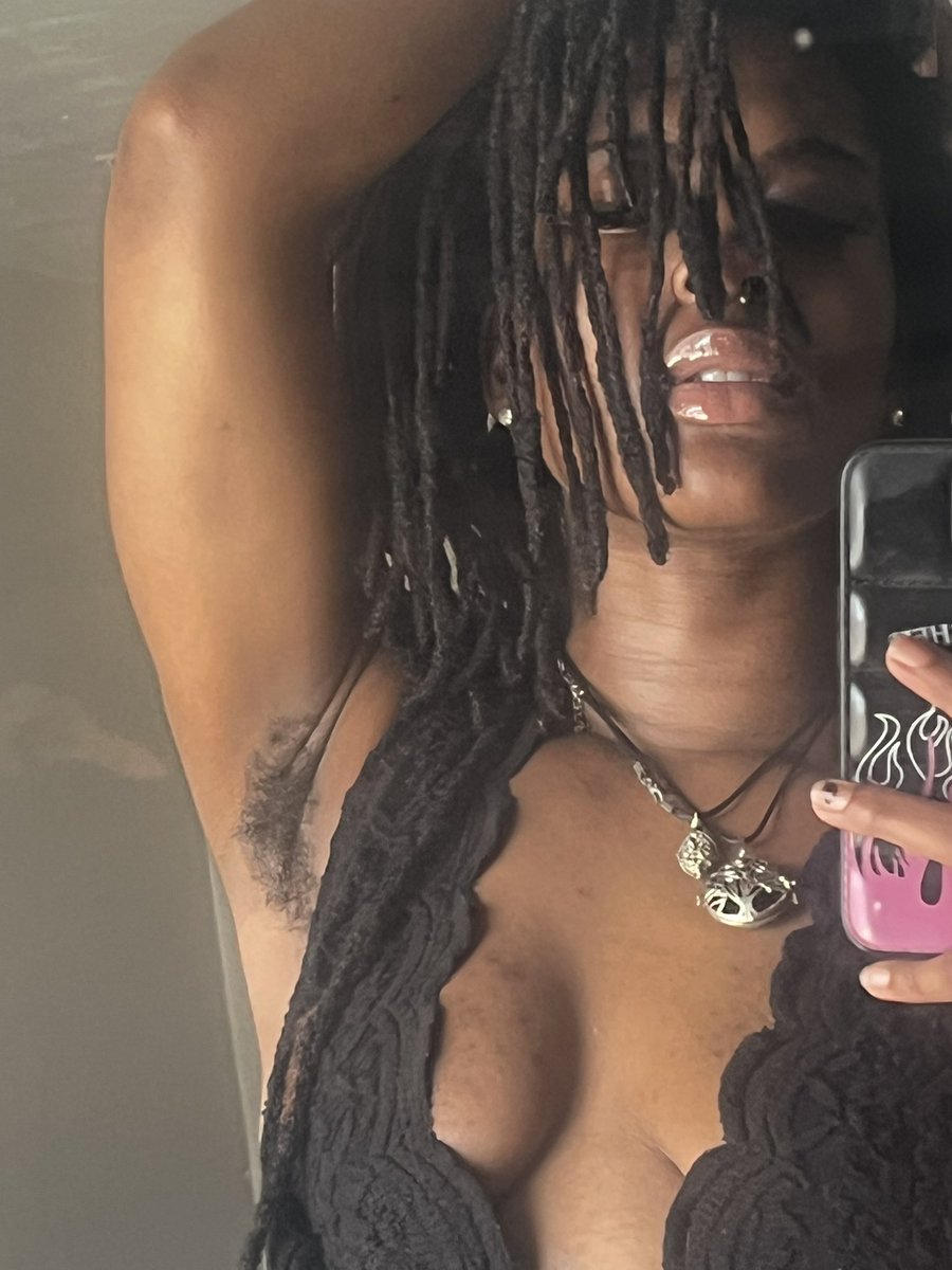 ꜱᴇʀᴇɴᴀ ༺☆༻ 4/24💋🎂 tweet media