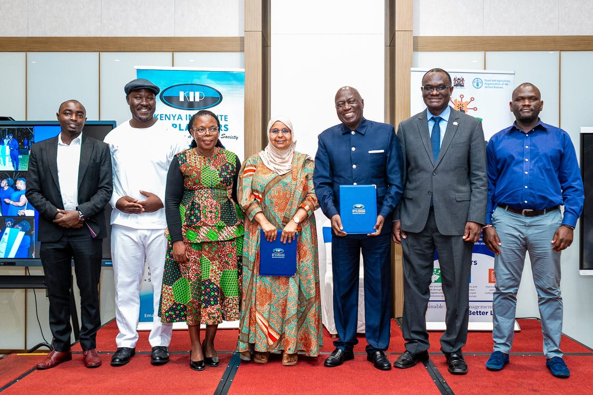 FAOKenya's tweet photo. @ZimudziFarayi joined @PLANNINGKe during the event @FAO's role in strengthening physical & land-use planning to enhance land tenure security & improve food systems in Kenya, through @EUinKenya -FAO Digital Land Governance Programme #DLGP was noted.
#4betters
#IYRP2026
#IYWF https://t.co/fAWuhcRKMe