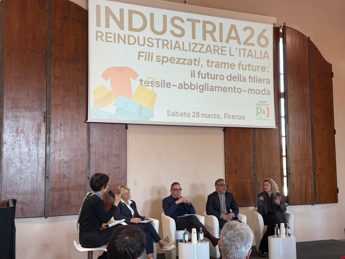 CislToscana's tweet photo. La segretaria generale Silvia Russo ha portato stamani  l'esperienza sul campo e le idee della #CislToscana nell'incontro dedicato al futuro della filiera tessile-abbigliamento-moda organizzato a Firenze dal Forum industria @pdnetwork. https://t.co/l6MKTktidO