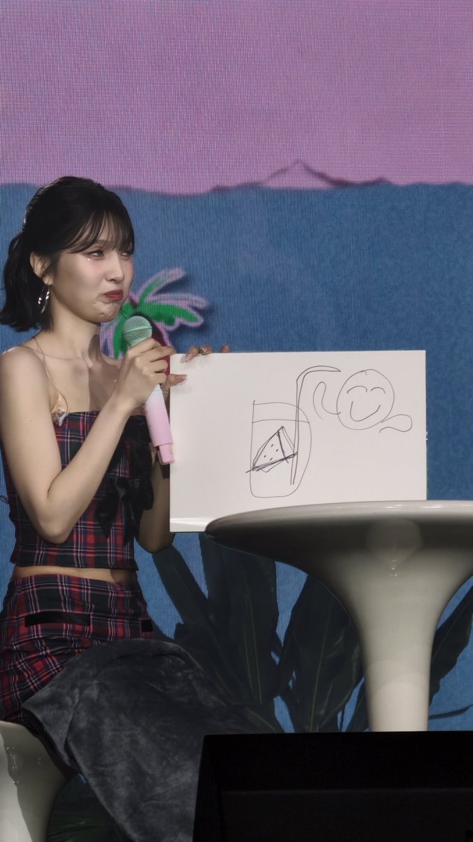 from ɴ —, with biggest fan🍏 tweet media