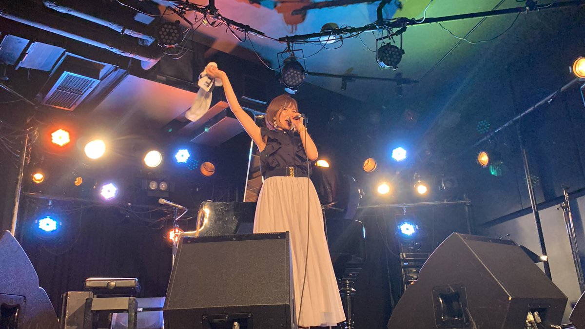 ず〜や tweet media