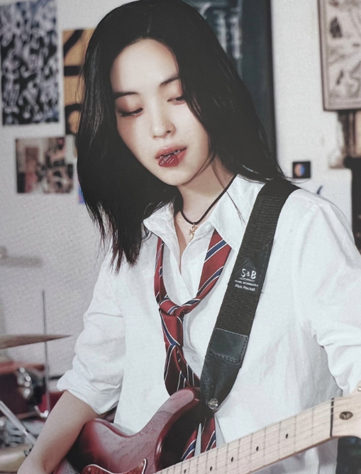 About Music tweet media