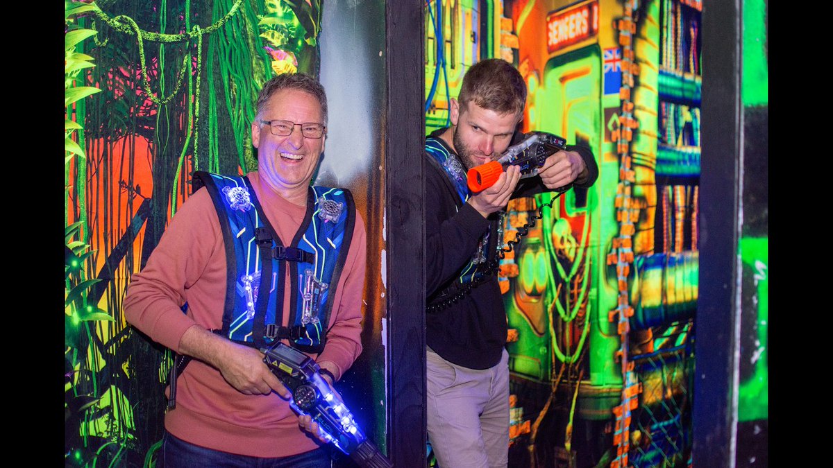 _Laserstar's tweet photo. 🔥 LASERTAG NEXT LEVEL 🔥

Schau dir DAS an – Action, Adrenalin und pure Competition!

🎯 Schnell. Intensiv. Unvergesslich.

🎥 https://t.co/I2k5NN57a7

👉 Wen nimmst du mit ins Team? 👇

#Laserstar #Lasertag #Action #GamingRealLife #Teamplay #Adrenalin https://t.co/WXtontmpER
