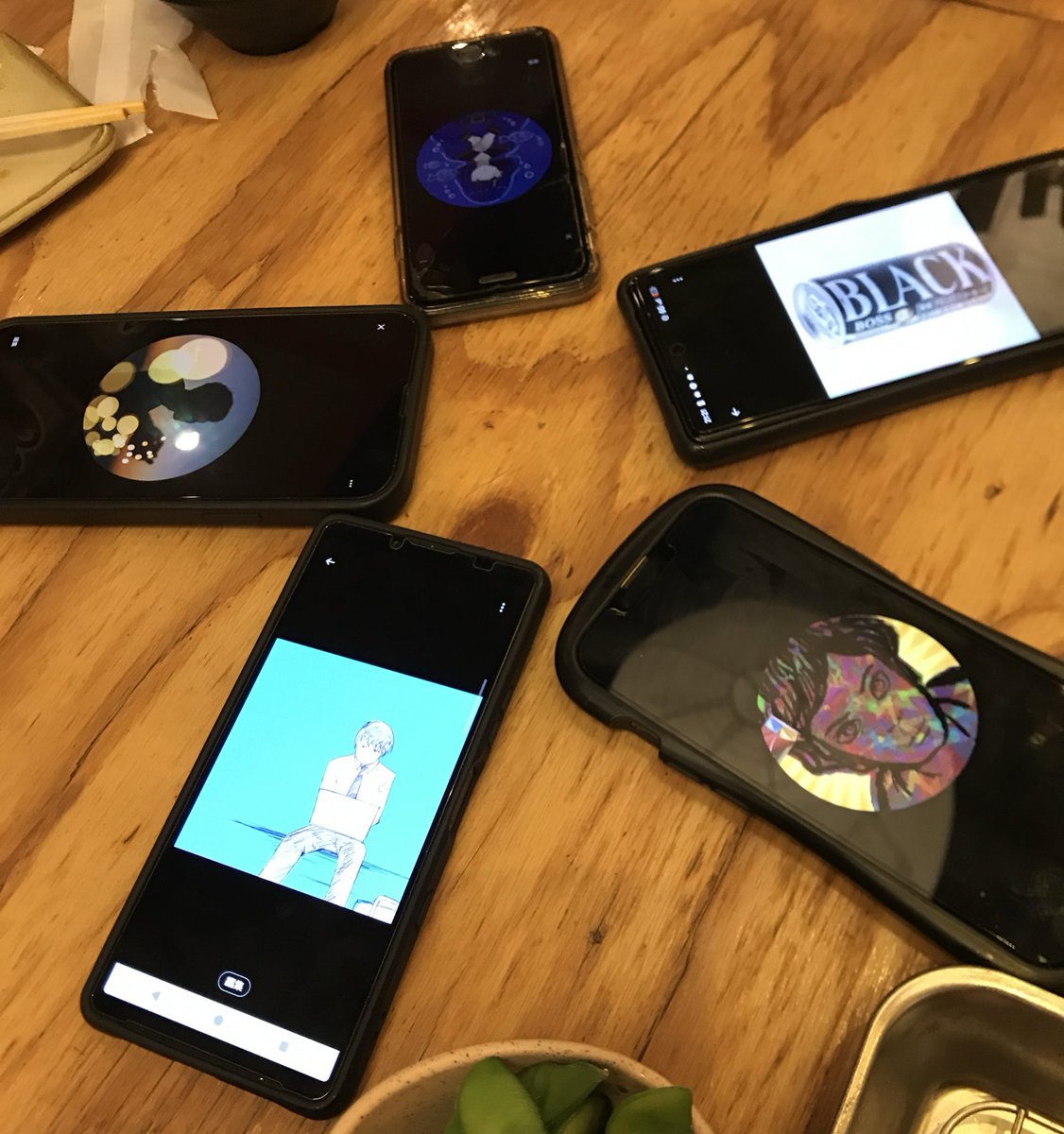 いとけん tweet media