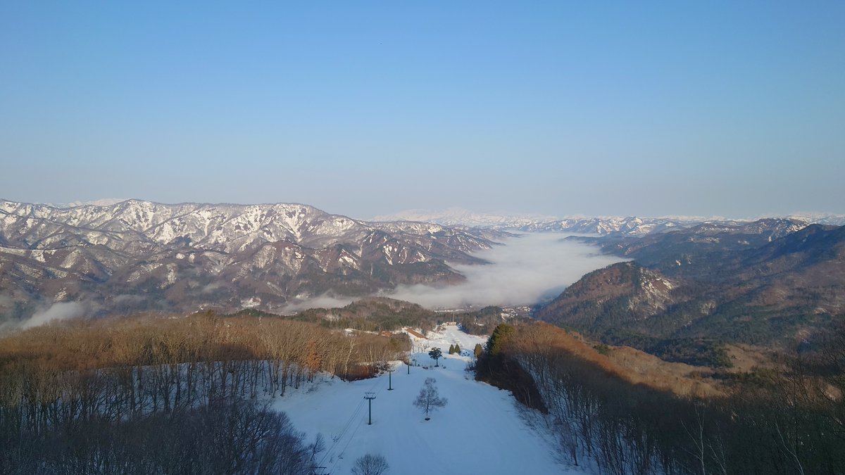 gen1131's tweet photo. 南郷スキー場　楽しかったー
夏はダメだったけど冬は頂上���けた！
圧雪車を出してのスタック救出ありがとうございました。 https://t.co/MY7dsOBF64