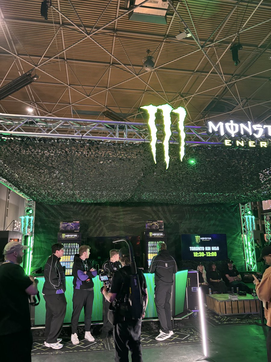 Toronto KOI tweet media