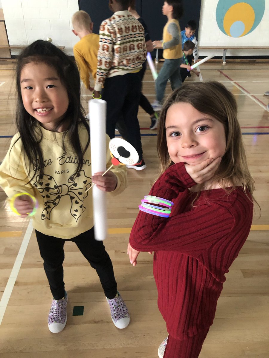 Mrs. Riley tweet media