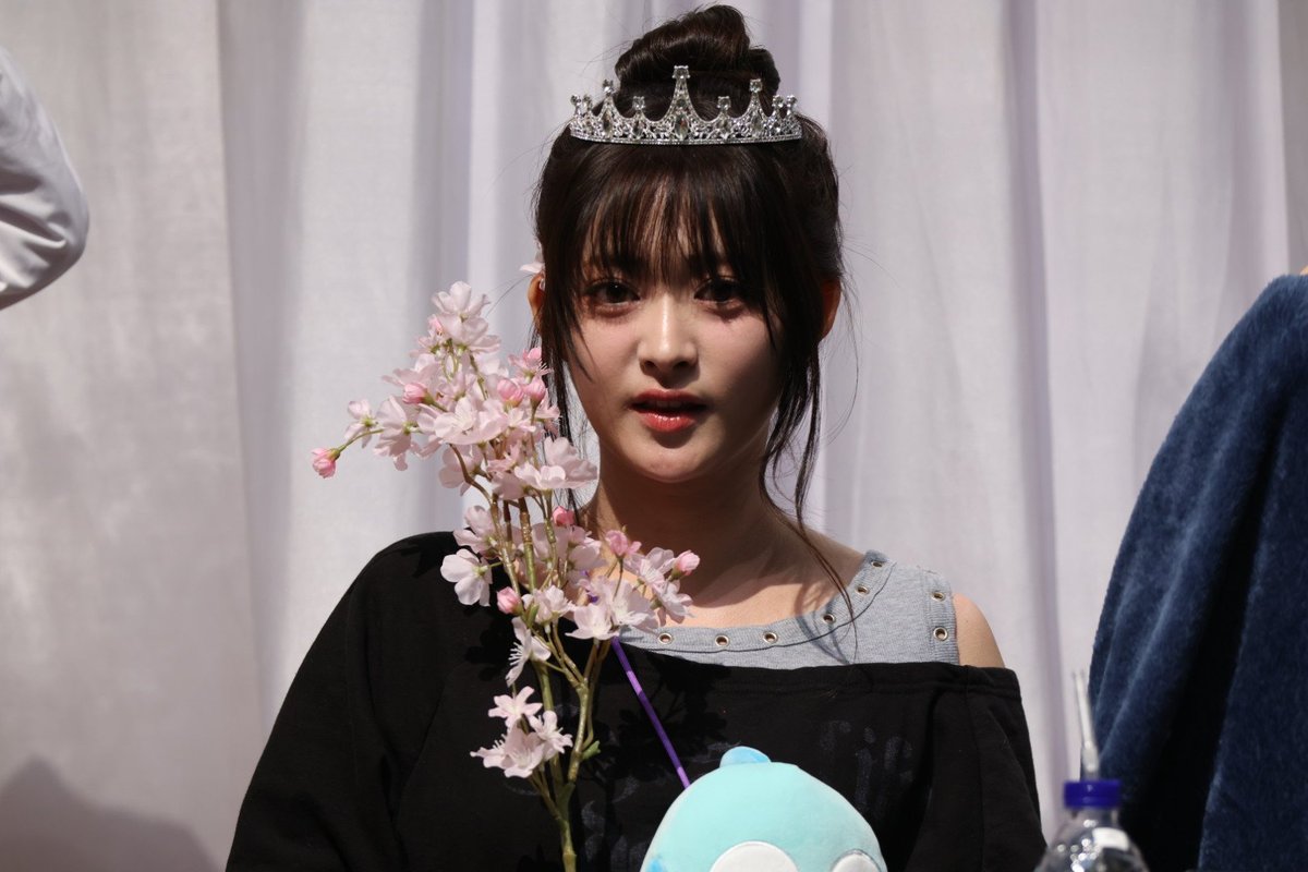 내반쪽 tweet media