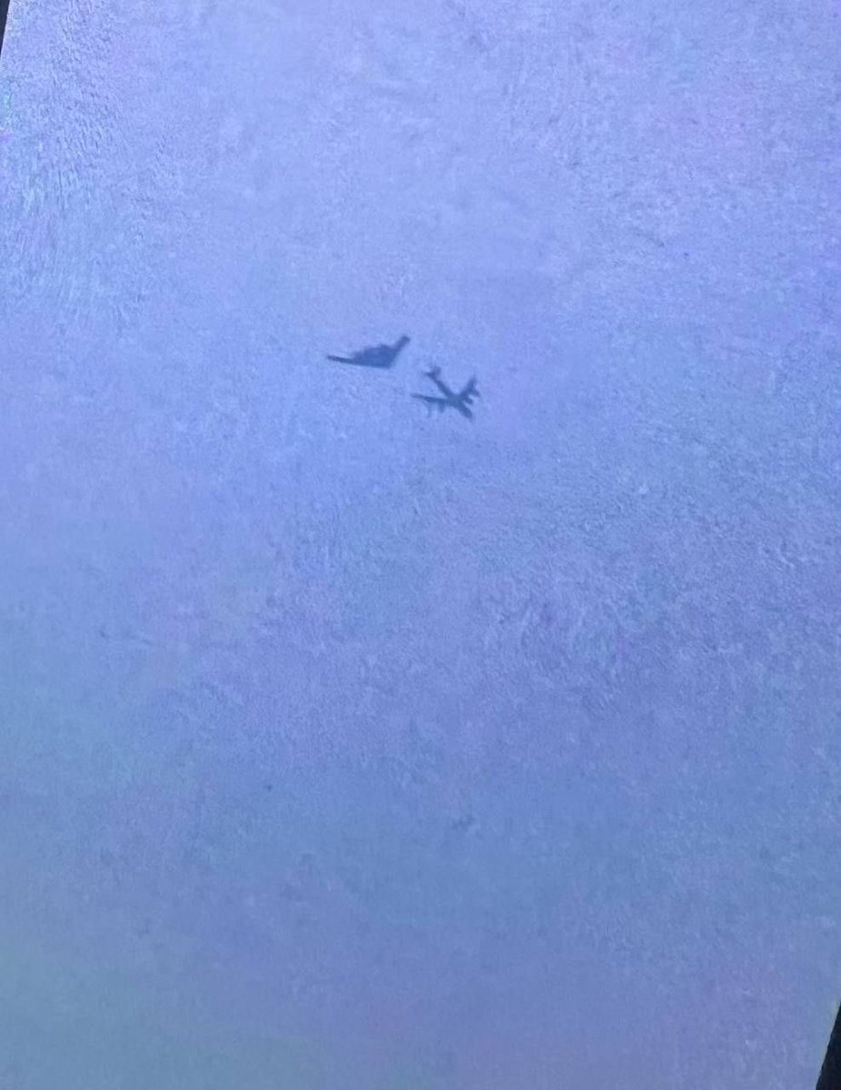 BREAKING: A B-2 Bomber with a KC-135 refueler over the Tabriz countryside, East Azerbaijan Province, northwest Iran.

Dated: 26 March 2026.