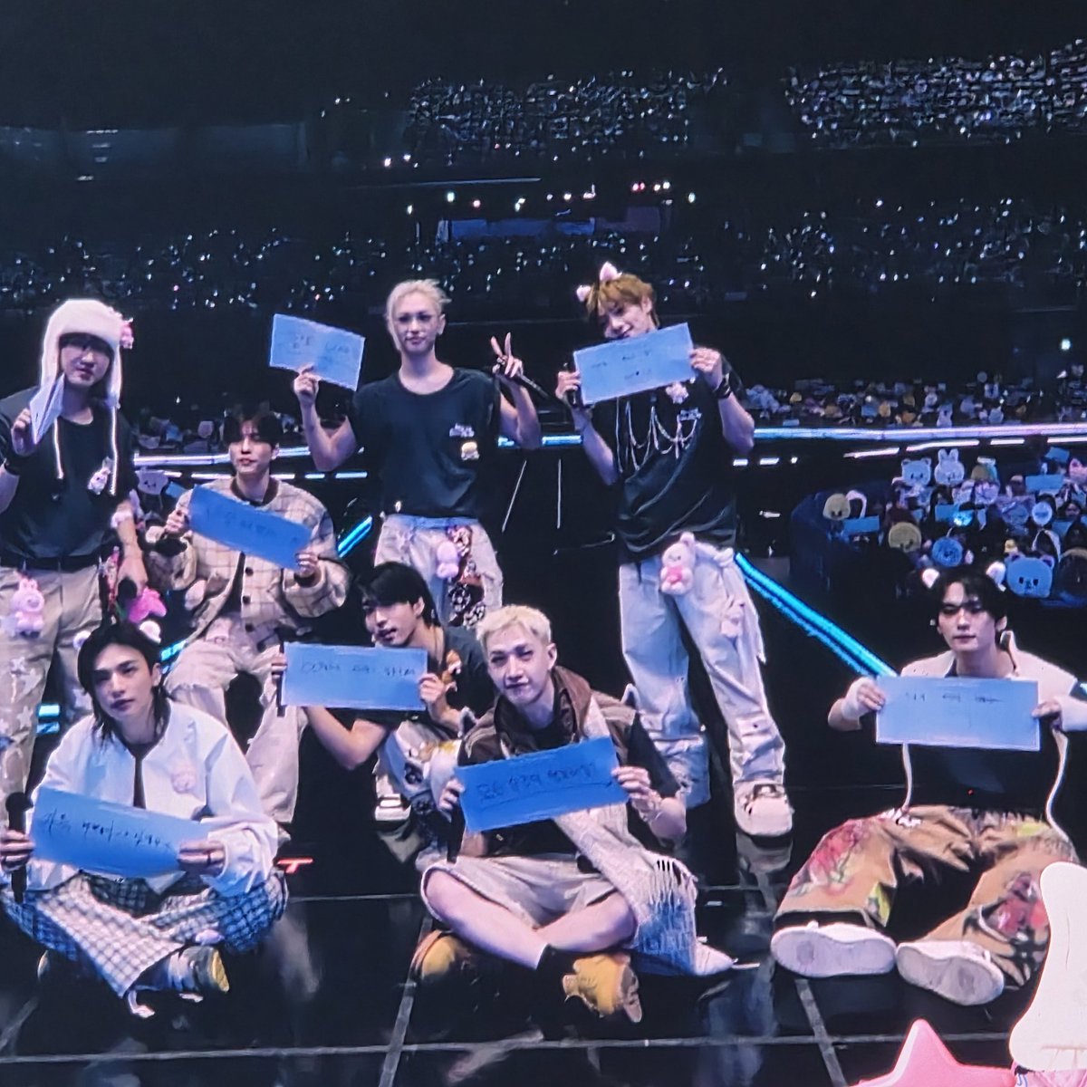 MlNHORIZON's tweet photo. forever family and home 🫶 https://t.co/RIUPhT8ioc