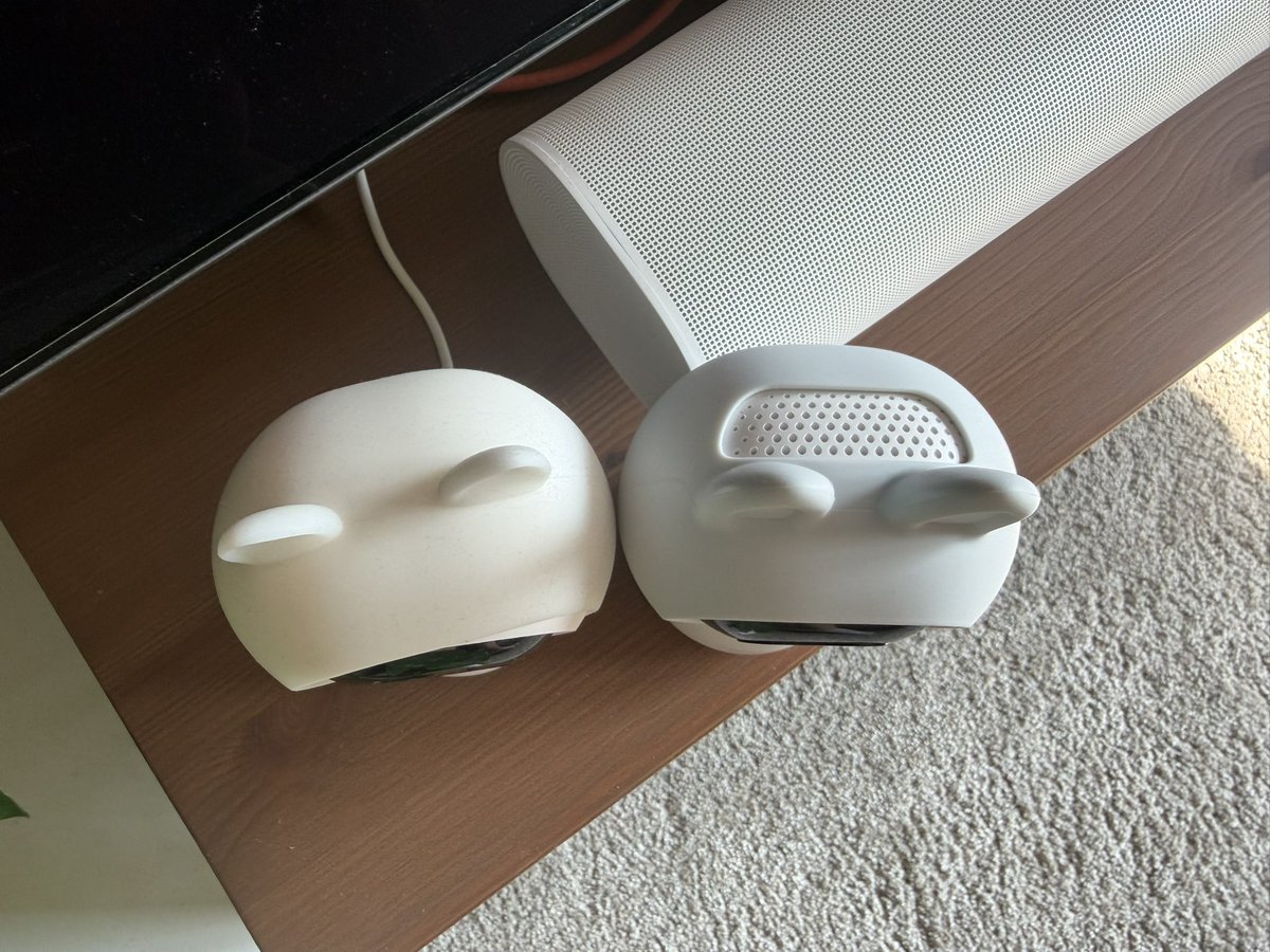 Poznajcie G350, następcę modelu G3 od <a href="/AqaraSmarthouse/">Aqara</a>. 

Dwa obiektywy - szerokokątny 4K oraz teleobiektyw 2,5K. Przysłona f/1.6 i podczerwień 940nm, 9x zoom, 4Matter 1.5. Auto-tracking z mechanizmem smooth zoom. Obsługa Wi-Fi 6.