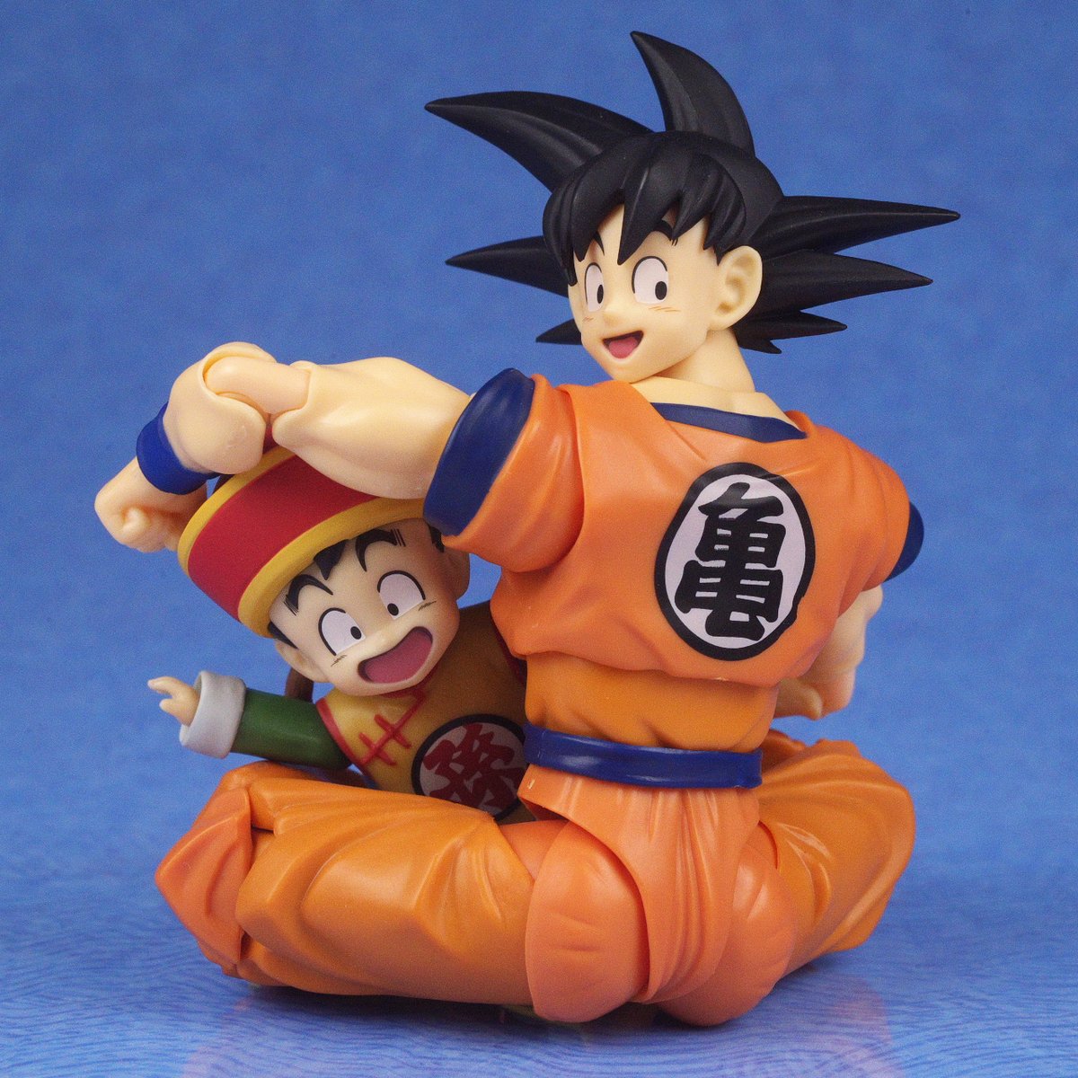 孫悟空＆孫悟飯&筋斗雲 フィギュアーツ