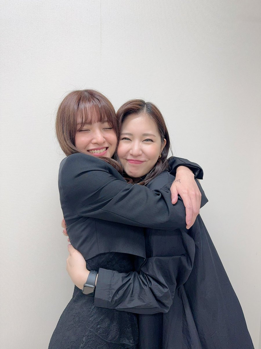 iidaraura's tweet photo. 本日はありがとうございました💫

約10年振りのスピカの夜復活！
めちゃくちゃ楽しかった🤍
急な告知にも関わらず
ご来場頂きありがとうございました❣️
また出来たらいいなぁ☺️
本当にありがとうございました✨
#スピカの夜 #島ゆいか #飯田らうら https://t.co/1EzqYGDqcV