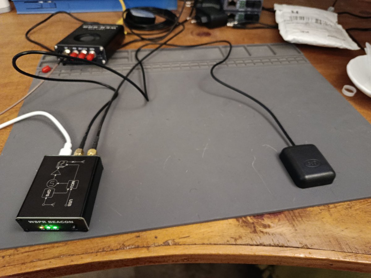 5Z4GO's tweet photo. Very nice gadget.

It is a WSPR transmitter. Power-on and it starts immediately sending WSPR signals. It found my KI96 locator with the GPS indoor.

Over a serial terminal you  send a command to set callsign and frequency.

Then ... voilà... First spot on WSPR net from Reunion. https://t.co/xlKGgWM96N