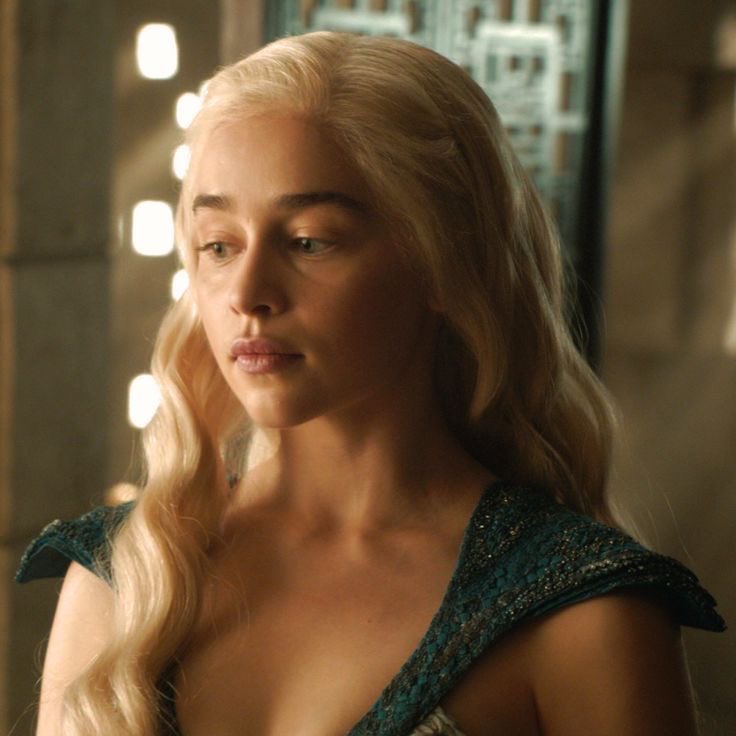 daily daenerys tweet media
