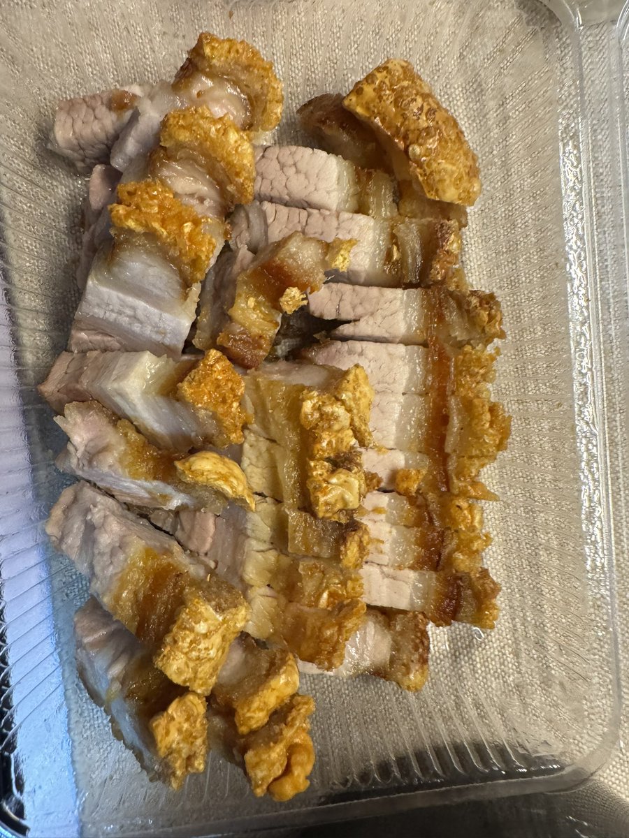 หน้าฟีดมีแต่หมูกรอบ จนต้องสั่ง 🤤🤤