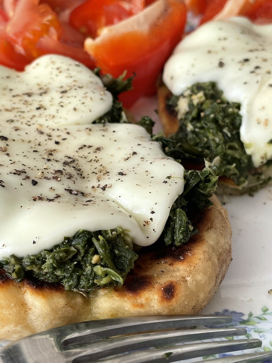 Официальный ektguy tweet media