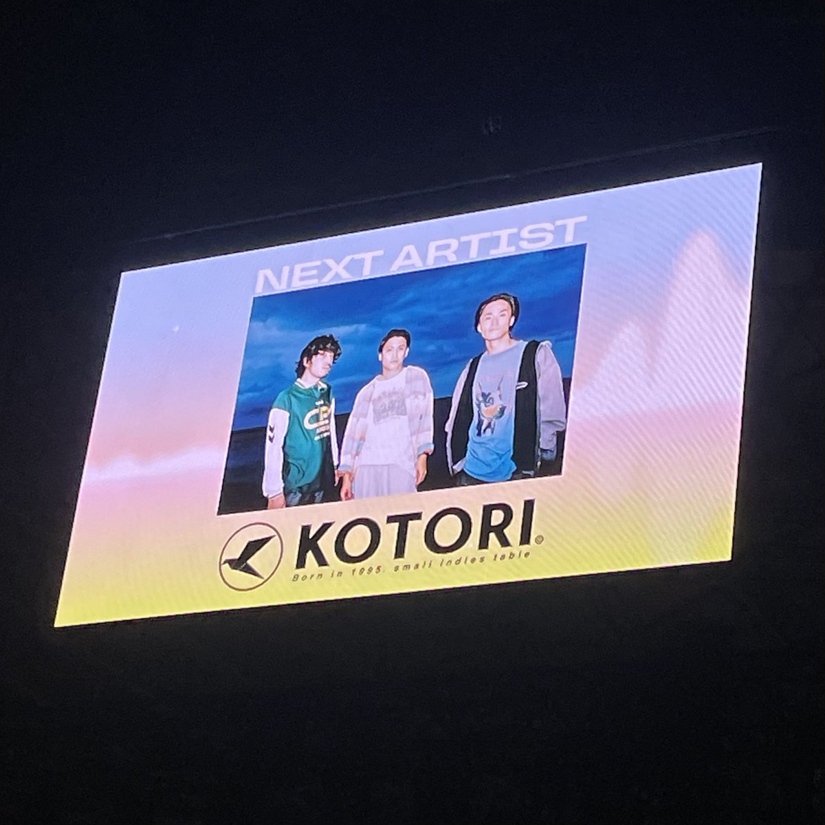 ツン tweet media