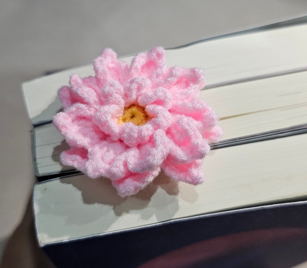 ที่คั่นหนังสือดอกบัว 🪷✨️
พบกับน้องได้ที่งานสัปดาห์หนังสือค่ะ

📖 บูธ L07 #10mmBooks

#BKKIBF2026 #งานหนังสือ69 #thaibookfair2026
#งานหนังสือ #งานหนังสือ2569 #สัปดาห์หนังสือแห่งชาติครั้งที่54 #BookfairTH

ทีมทางบ้าน พรีออเดอร์ได้นะคะ
ค่าตัวน้อง 120 บาท 🪷
เมนชั่นจองได้เลยค่า