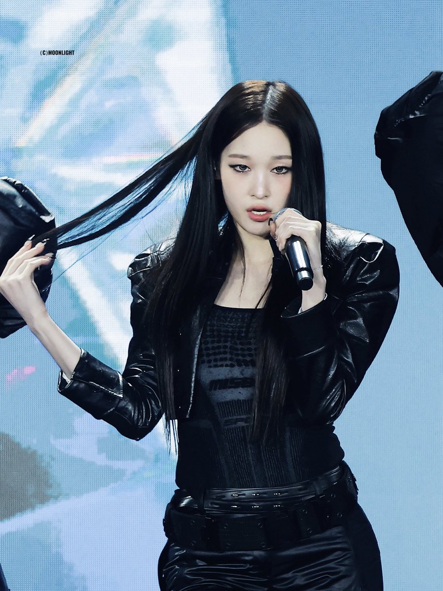 MOONLIGHT tweet media