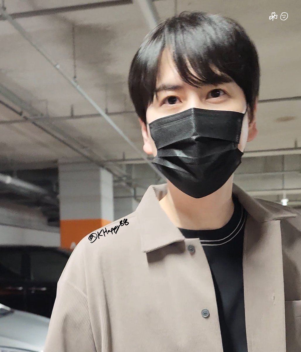 해피 ·͜· tweet media