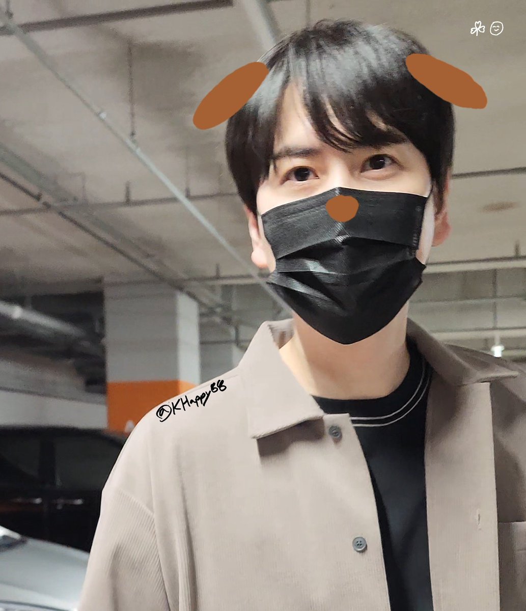 해피 ·͜· tweet media