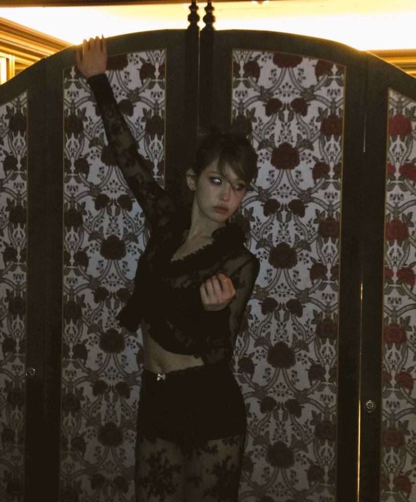 🌕🍒 tweet media