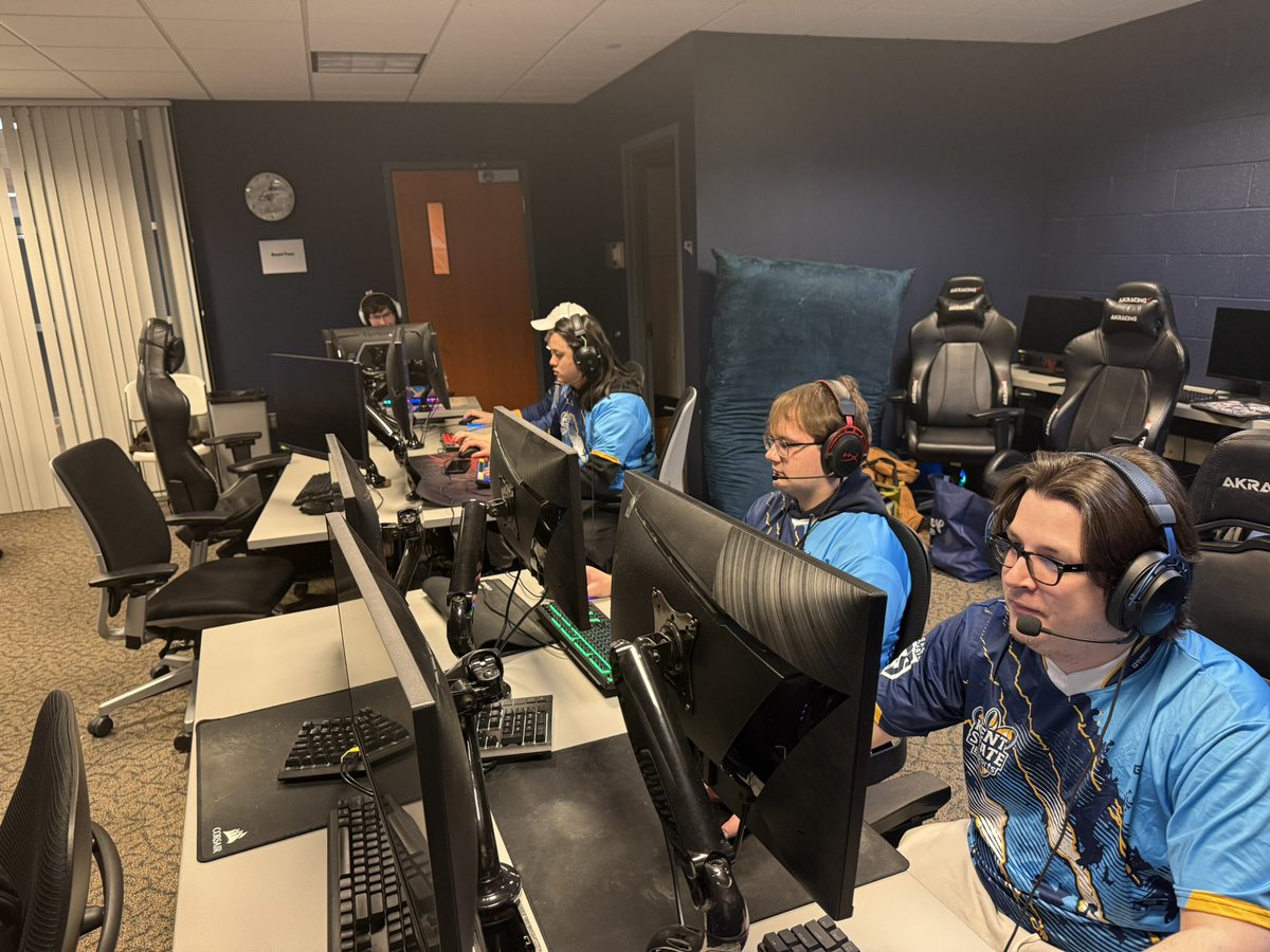 EsportsKSU's tweet image. We are here at Akron for the Spring 2026 ESC LAN ‼️

Game time starts soon ➡️ twitch.tv/zipsesports

#KentState | #KSUEsports ⚡️