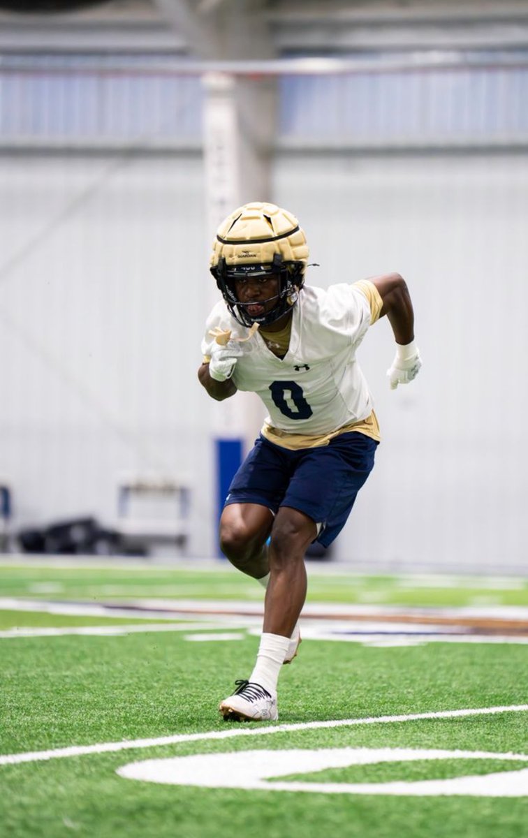 takharicarr4's tweet image. No place I rather be . #letsgetit