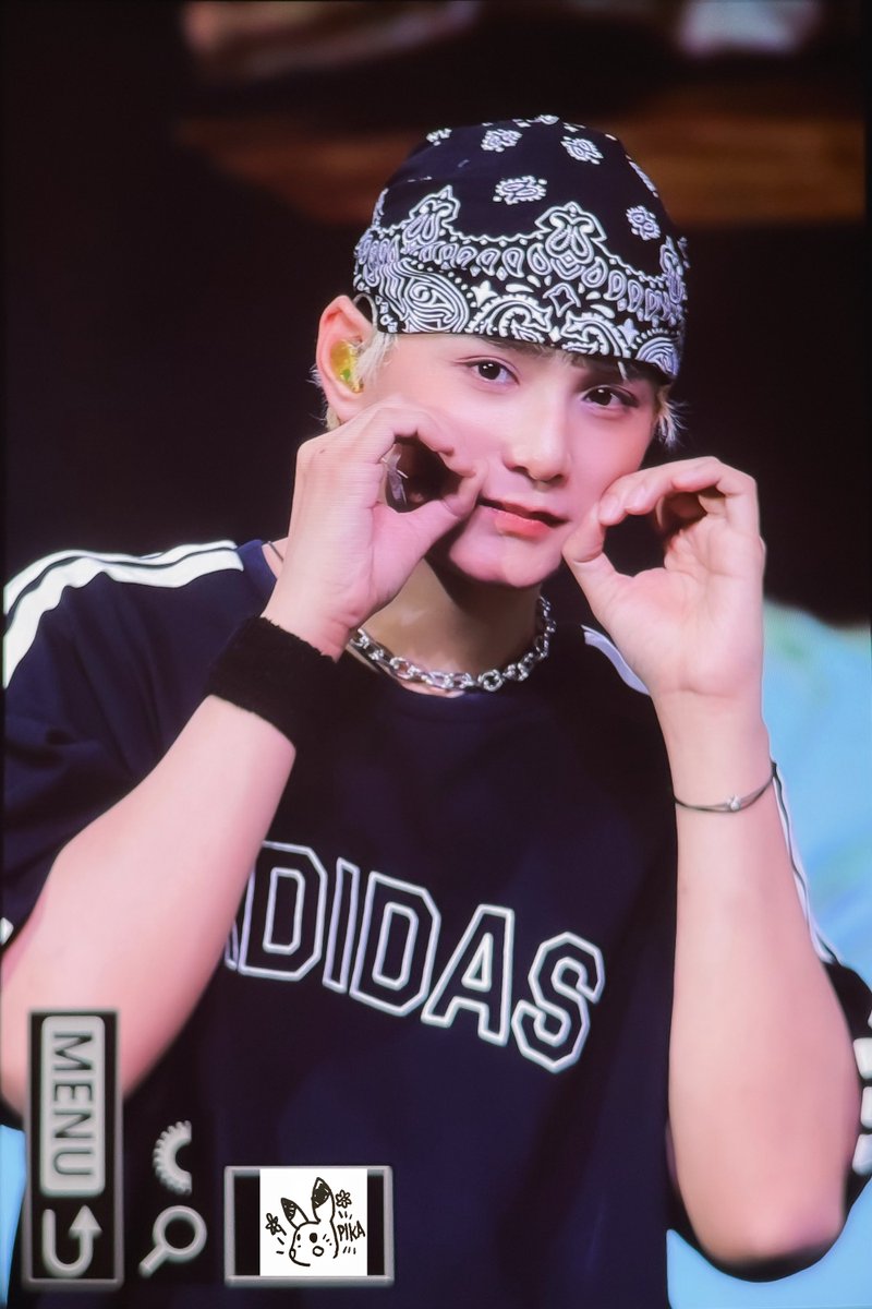 피카⚡️ tweet media