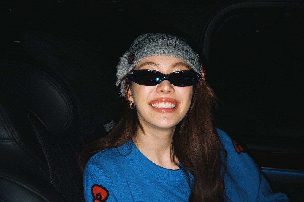 endless.holiday tweet media