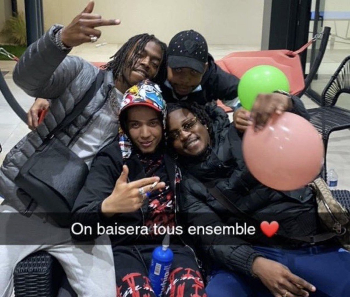 paris lover tweet media